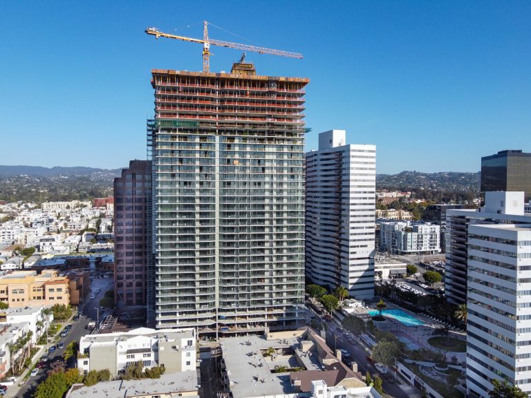 Landmark II Tops Out in West Los Angeles Largo Concrete