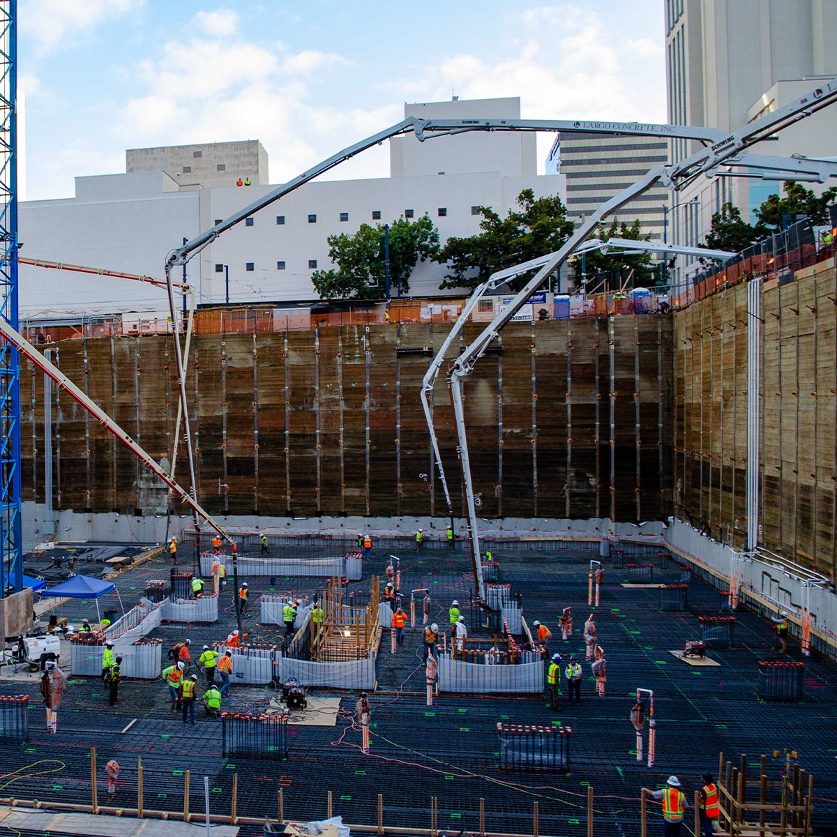 _0000s_0003_Courthouse Commons