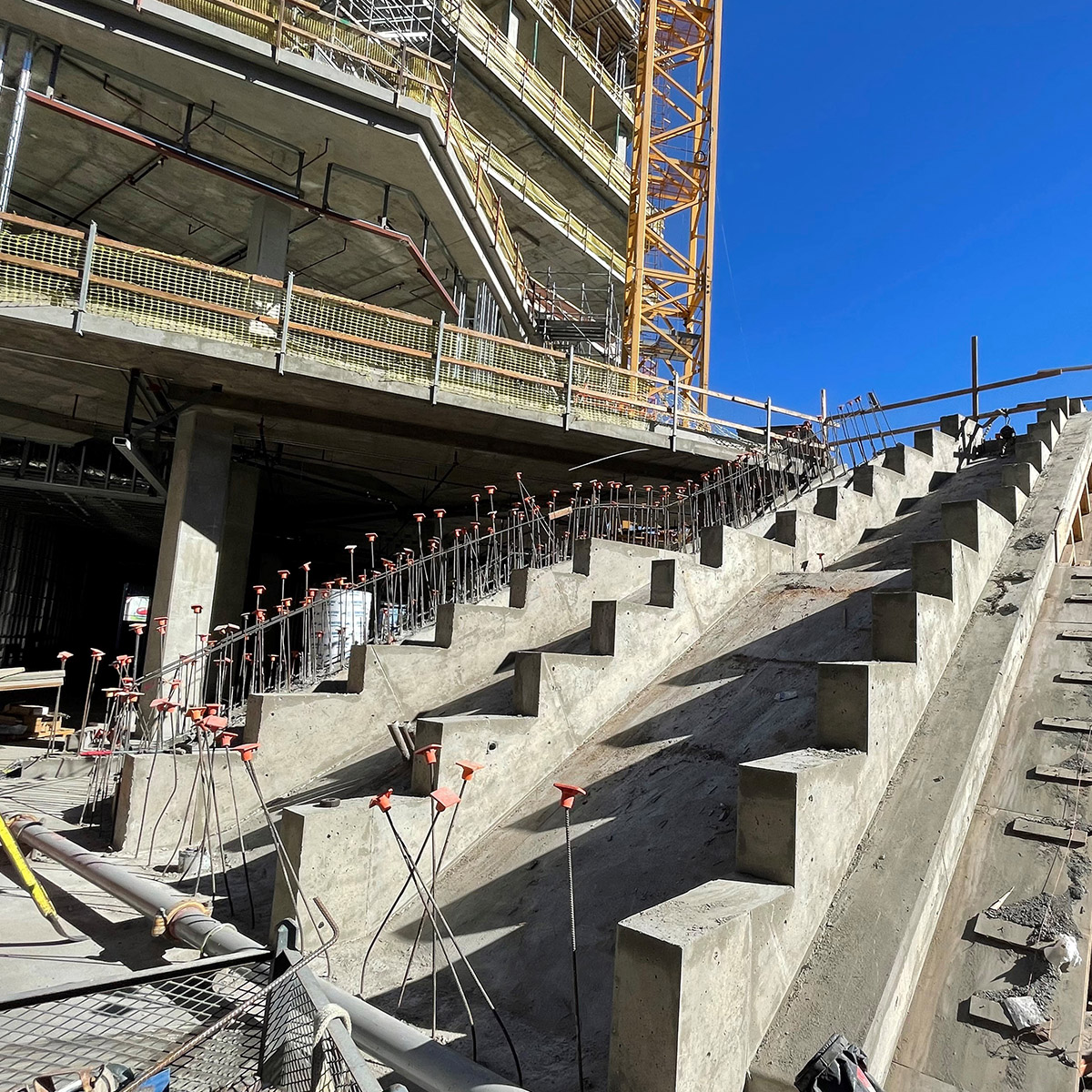 _0000s_0003_West Edge