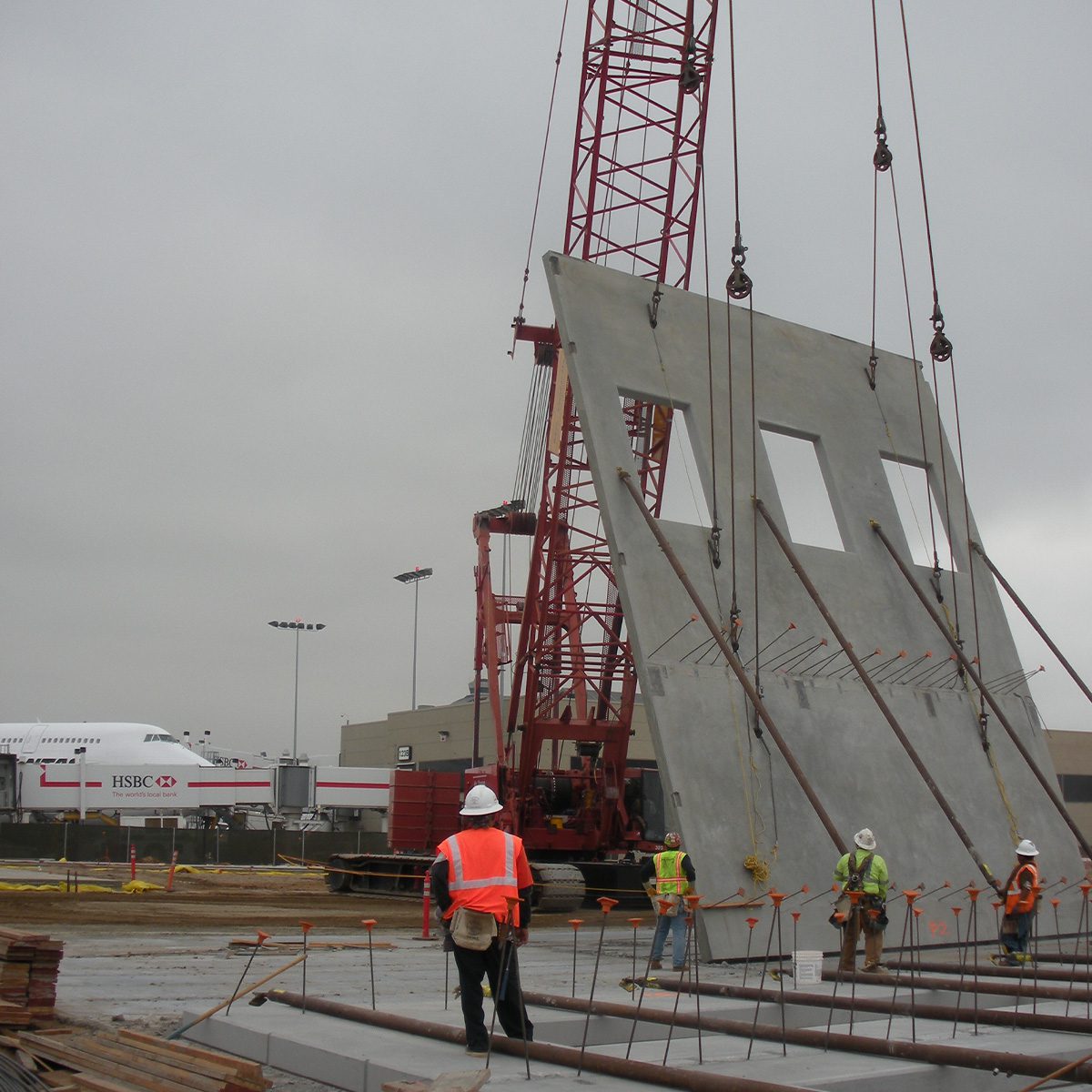 LAX Bus Terminal Largo Concrete