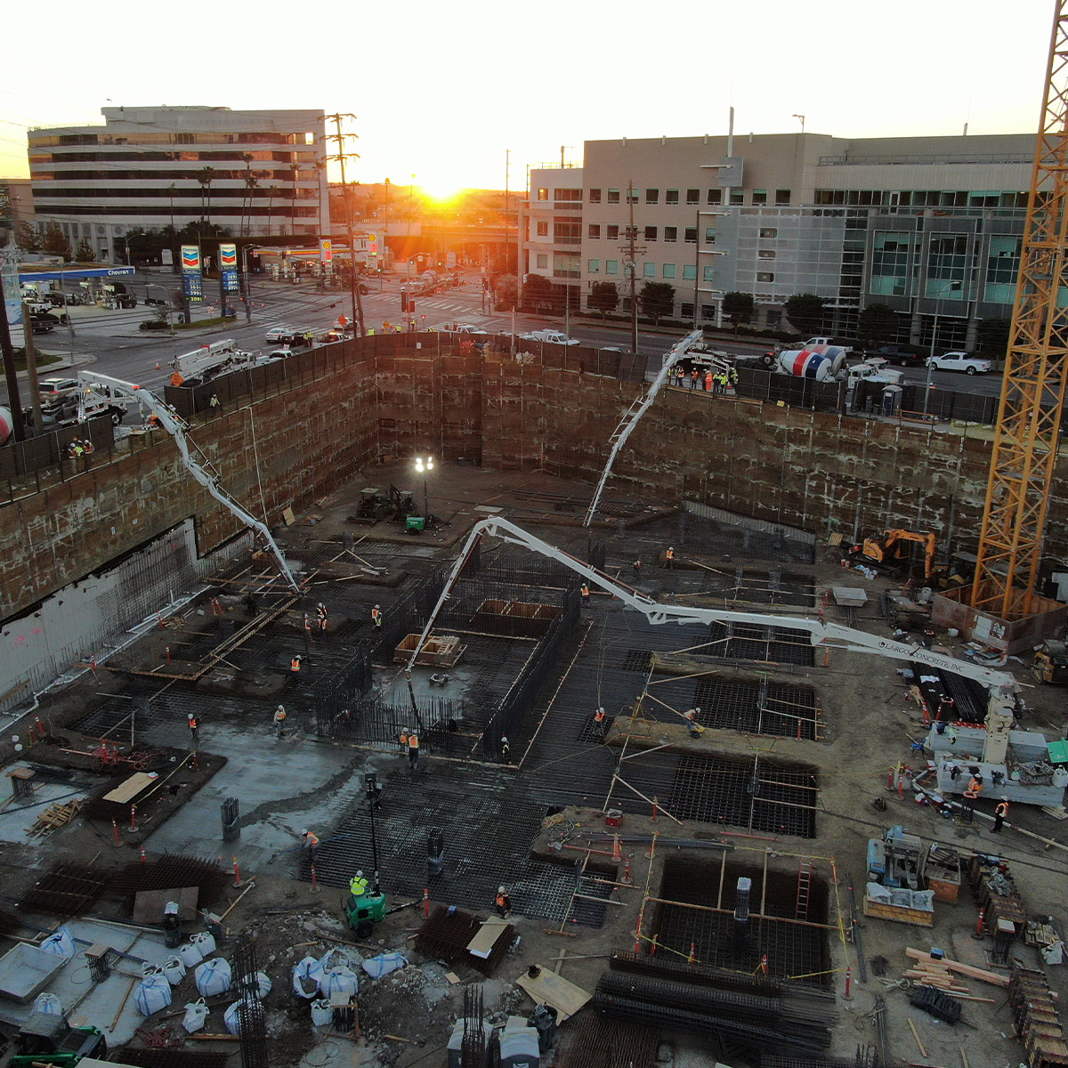 _0000s_0005_West Edge