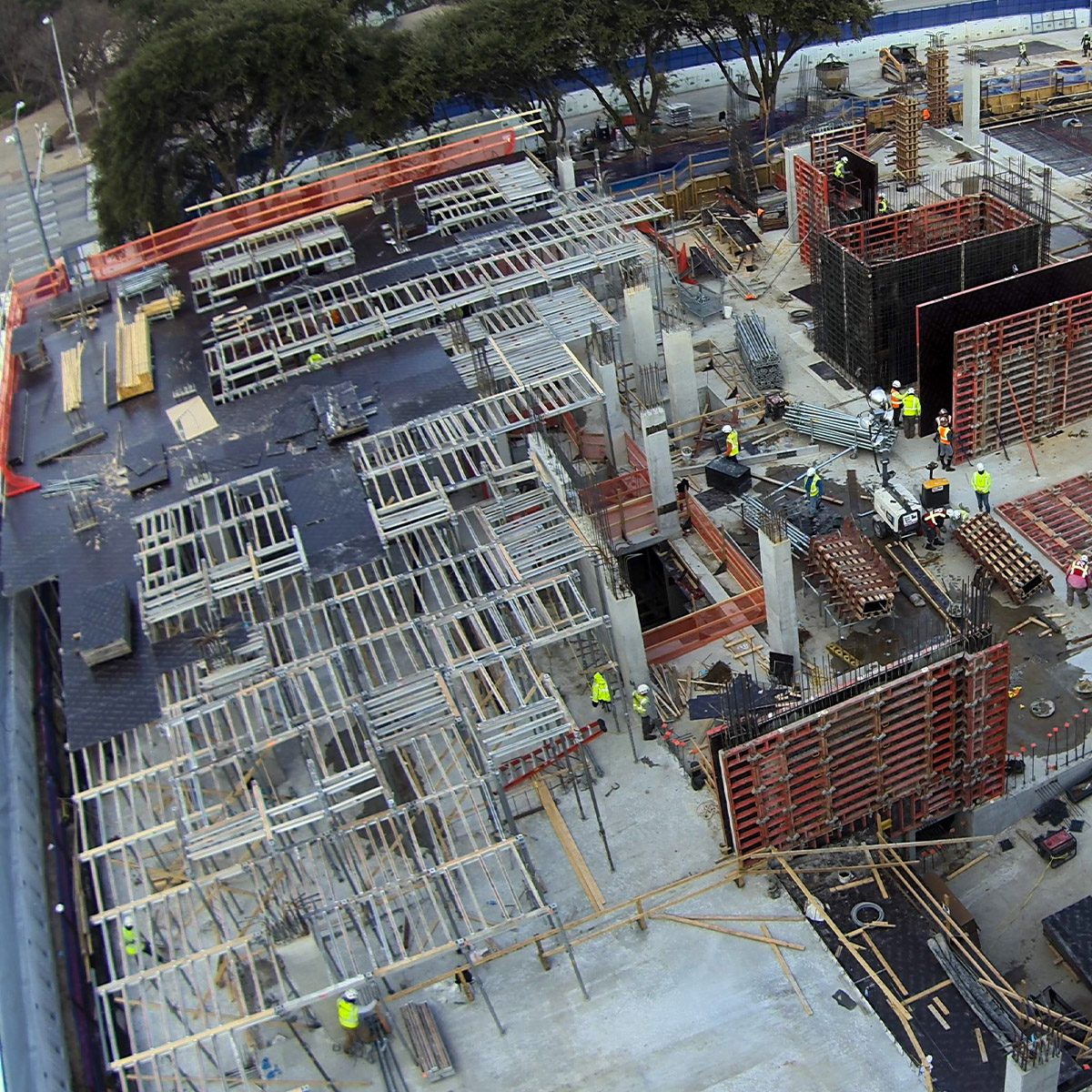 _0001s_0000_The Loren