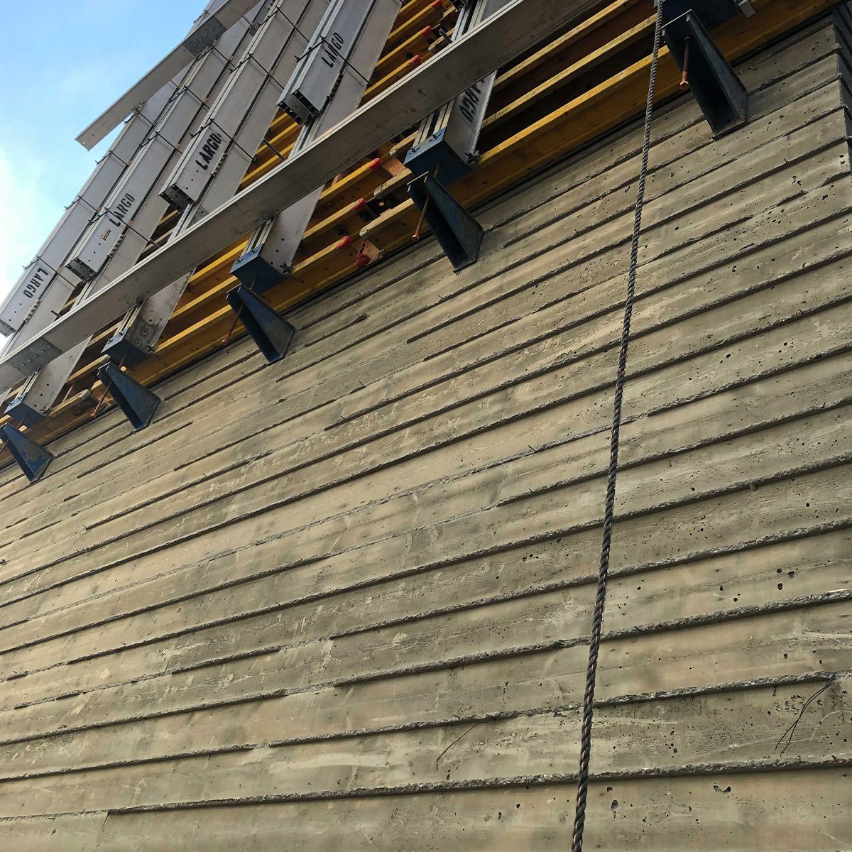 _0002s_0002_345 4th St