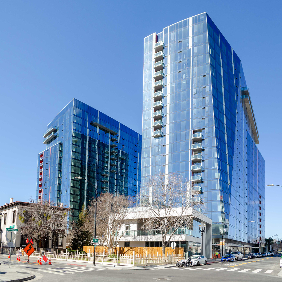 _0009s_0000_Silvery Towers